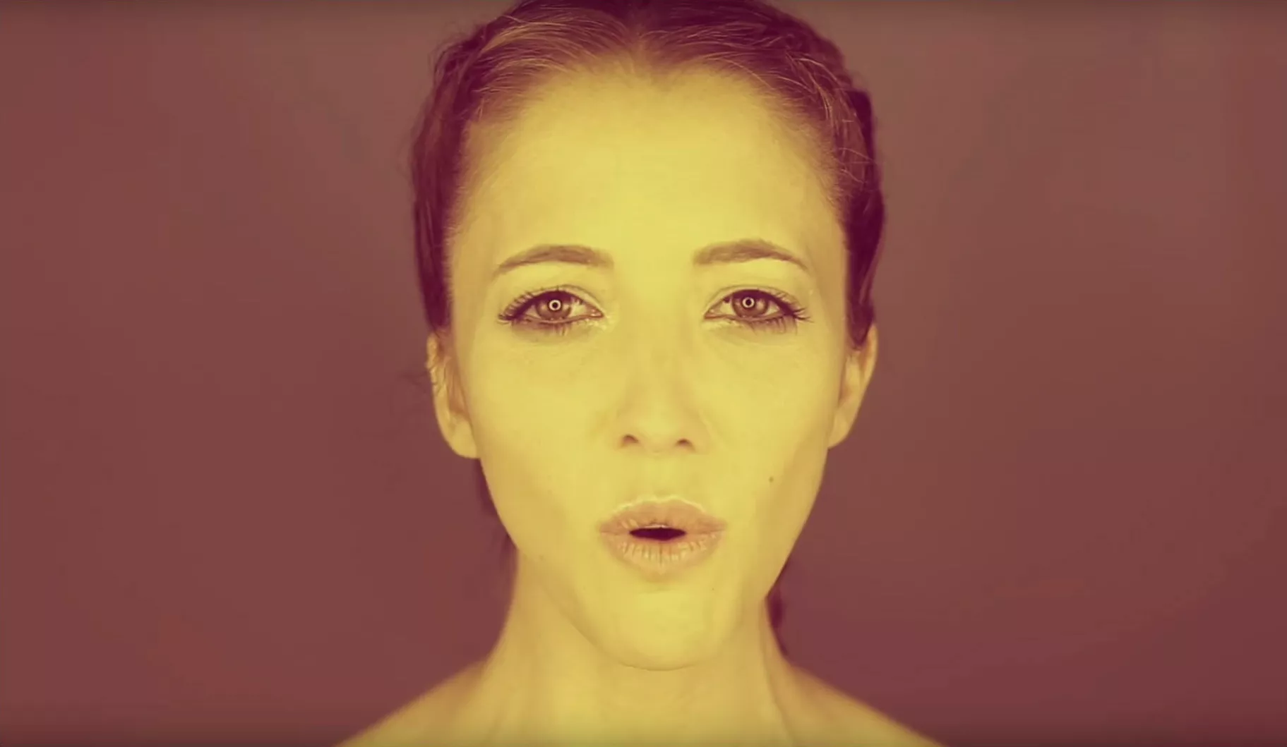 YouTube-stjerne klar med robot-pop