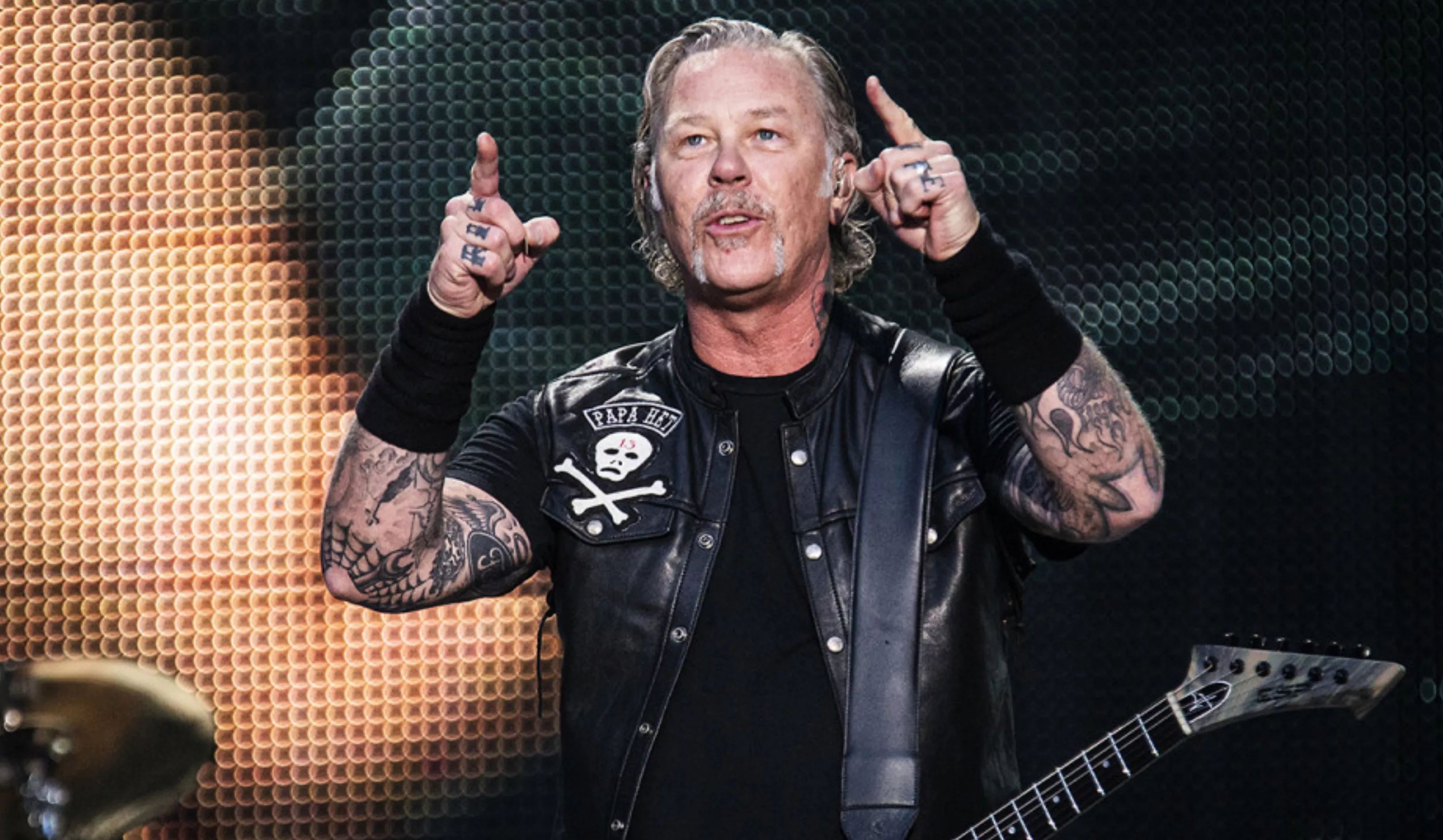 Metallica skänker fem miljoner till brandhjälp