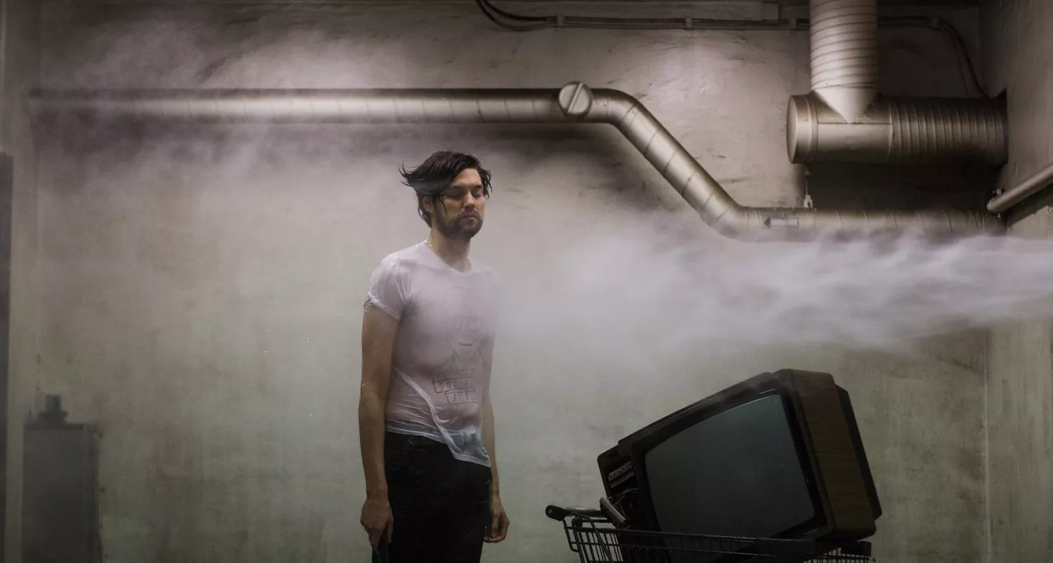 "När man spelar själv så faller man också ensam"