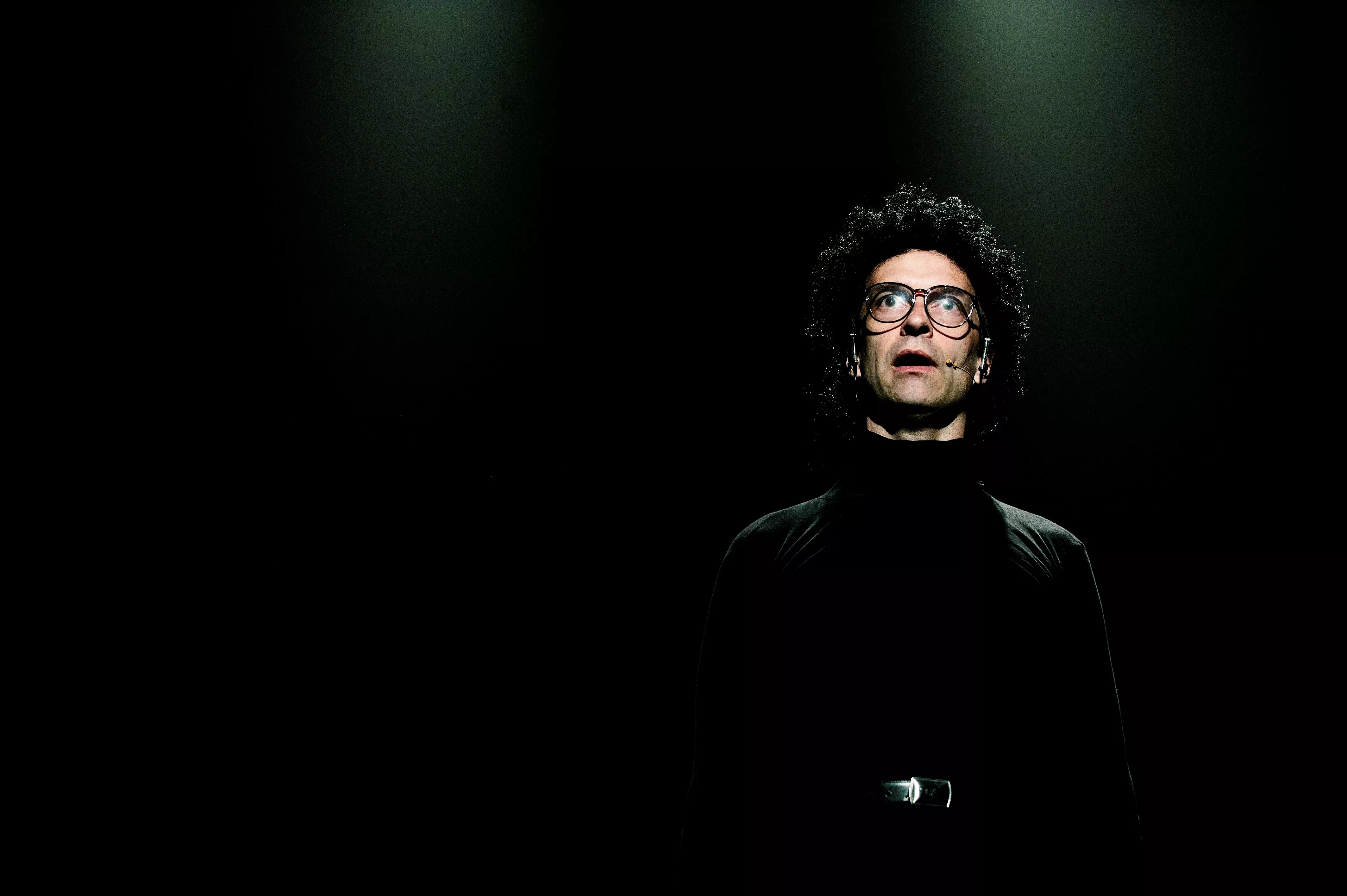 Martin Brygmann: De Fleste Ulykker Sker Med Lemmet, Bellevue Teater, København