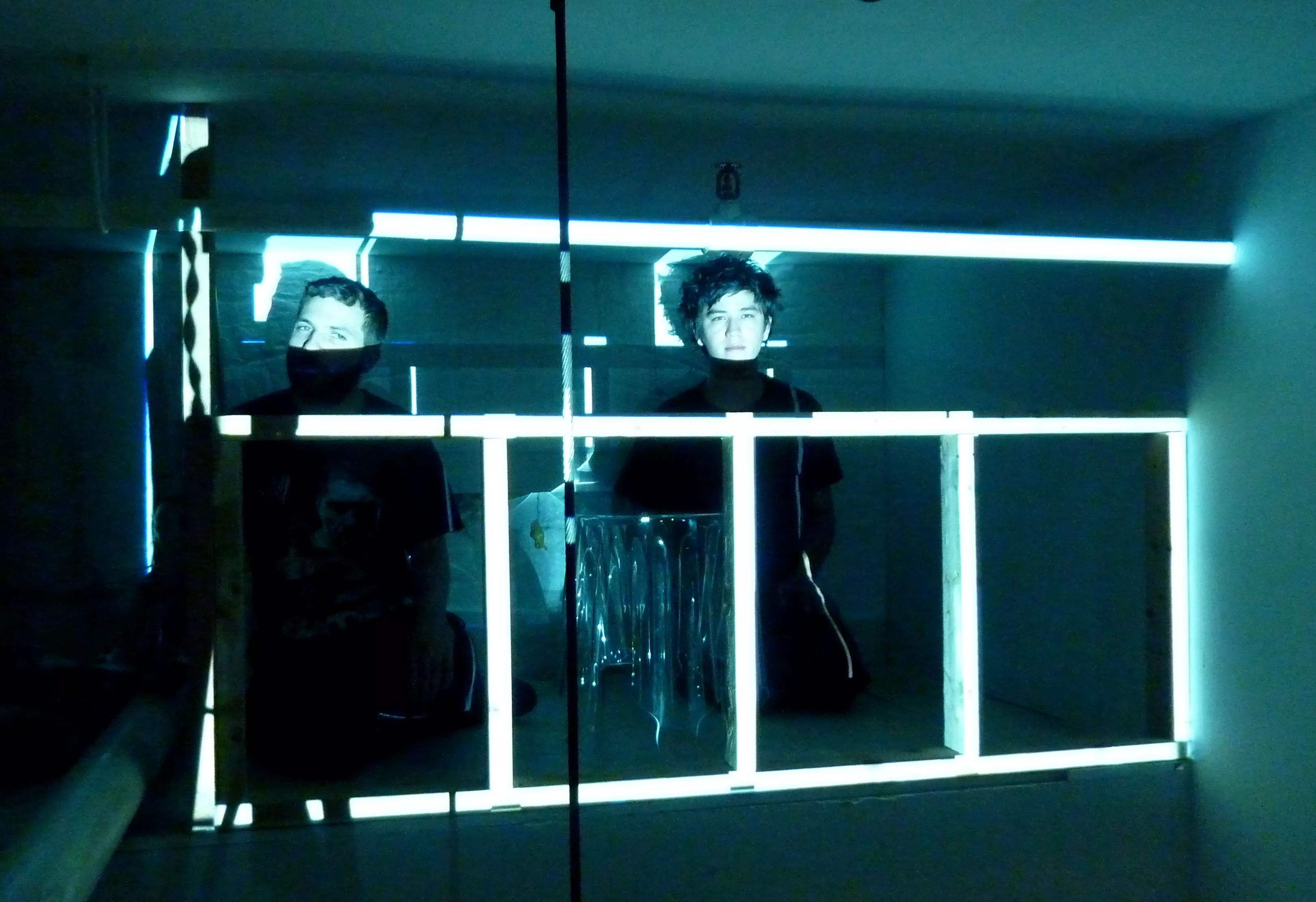 Teengirl Fantasy spiller på Loppen