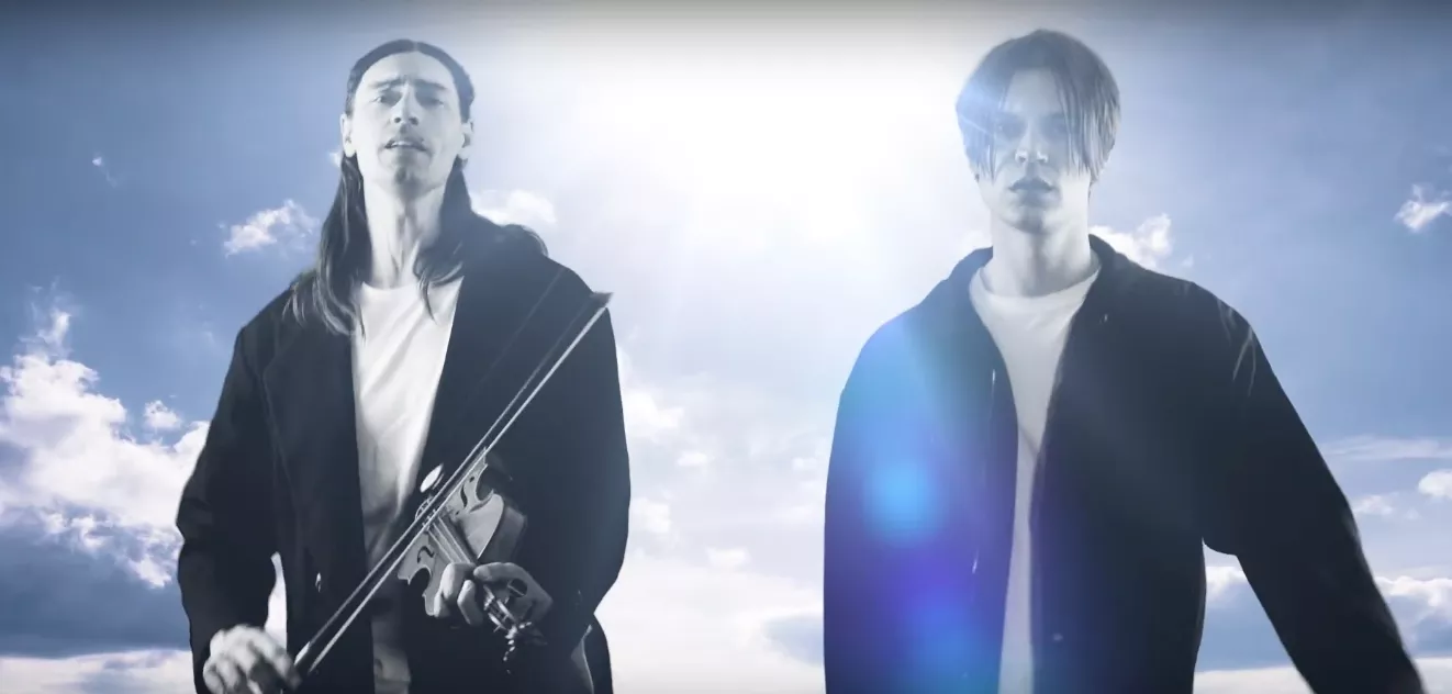 PREMIÄR: Gustaf och Viktor Norén om en kärleksfull dans mellan musiken och bilden