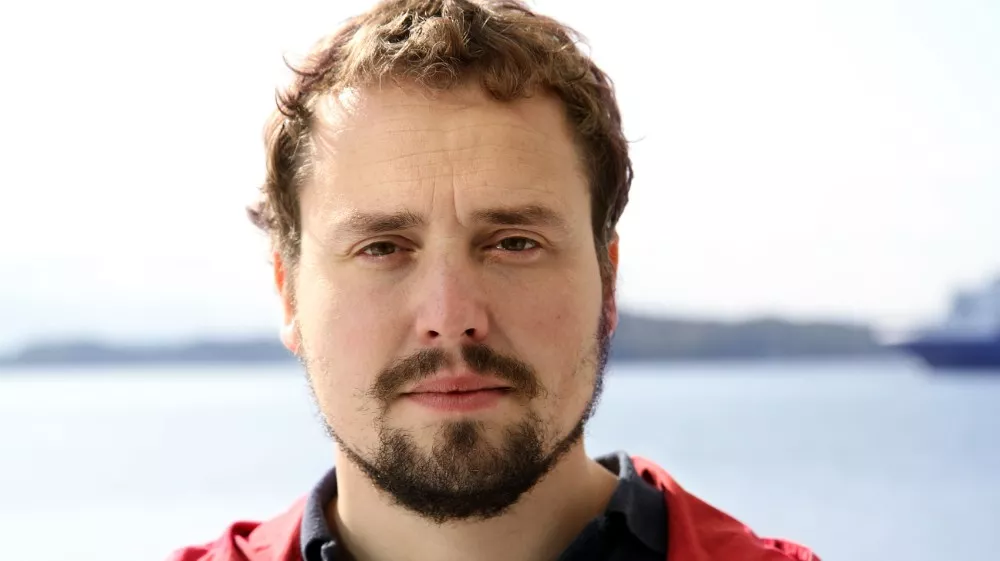 Førpremiere: Petter Carlsen – You Begin Where Everything Ends