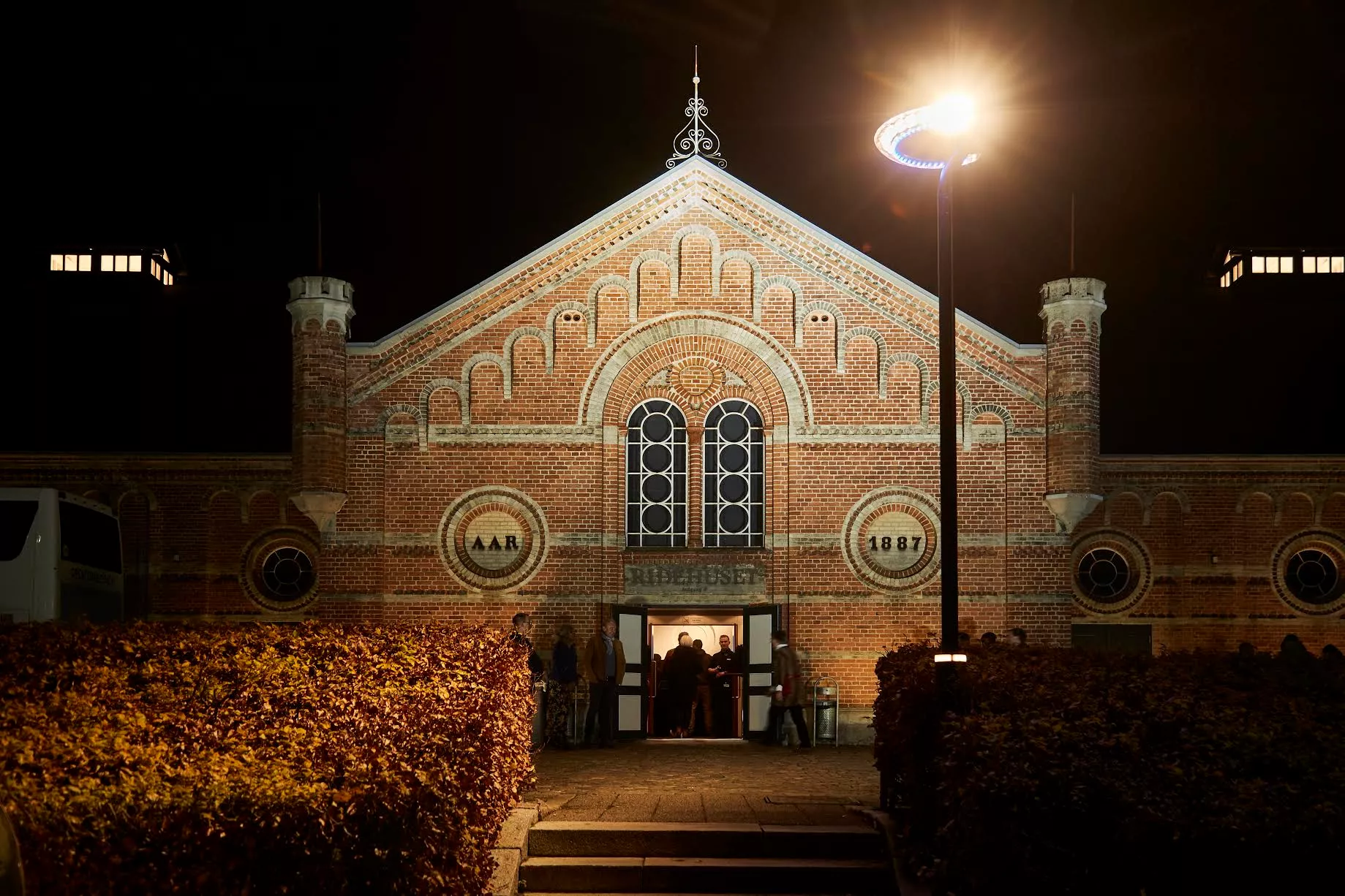 Spillested bygger ny scene for at undgå corona-aflysninger