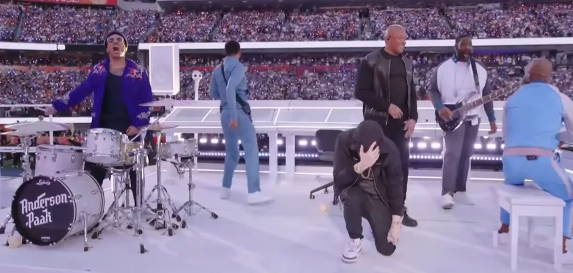 Eminems kupp på Super Bowl – knäböjde trots förbud