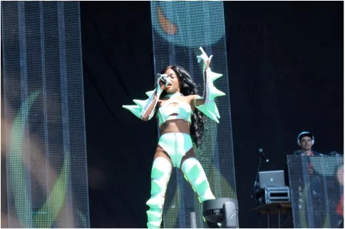 Stjärnans starka kritik mot Sverige – "undertryckt av socialismen"