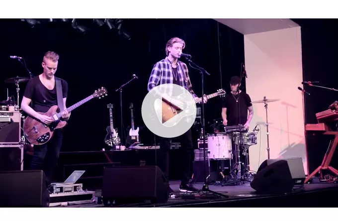 Kom med danske Mattis på tour med Dúné