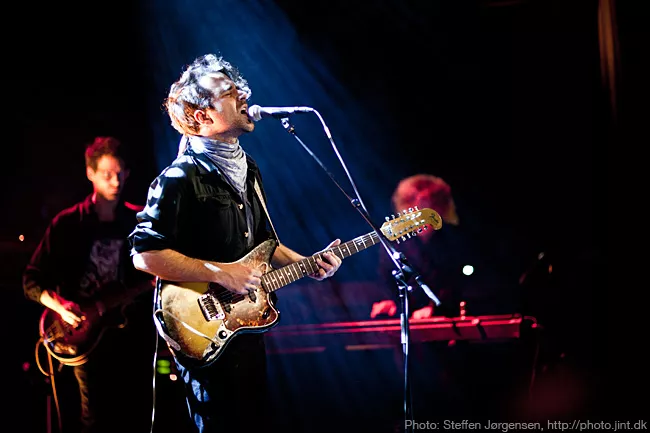 Choir of Young Believers tager igen på turné