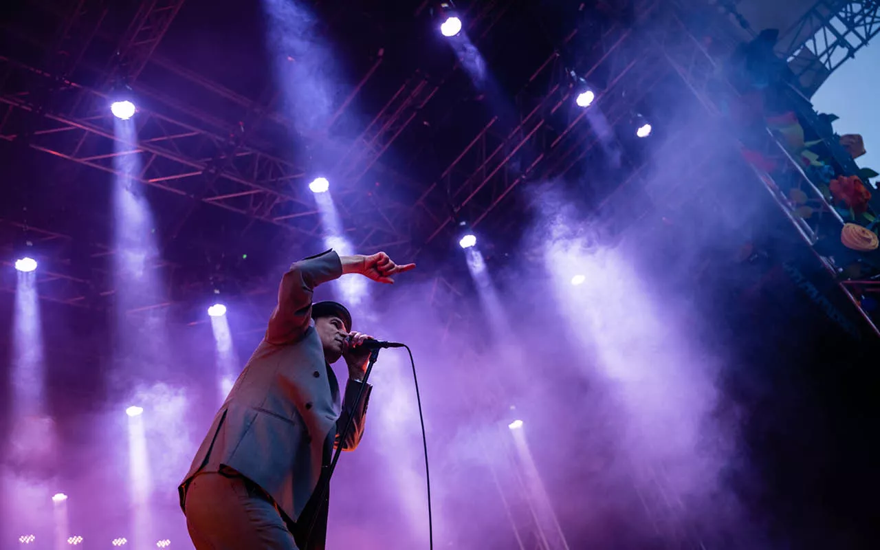 Thåström under gårdagens Rosendal Garden Party i Stockholm.