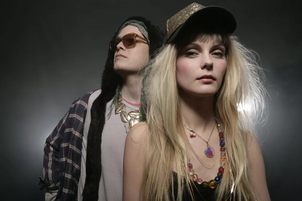 The Asteroids Galaxy Tour – Frækkere end indiepolitiet tillader