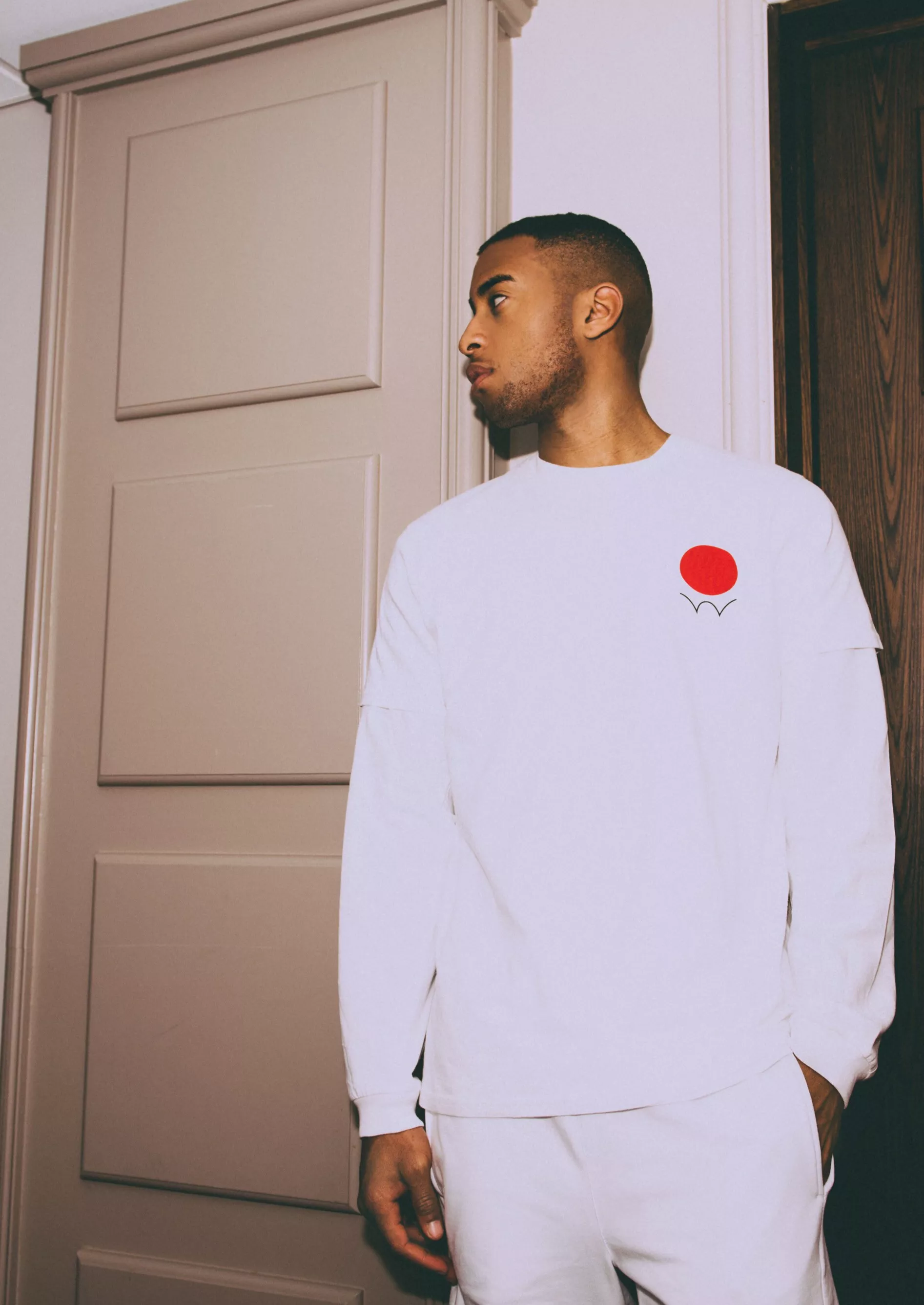 PREMIÄR: Hugo Jimenez – Fallin