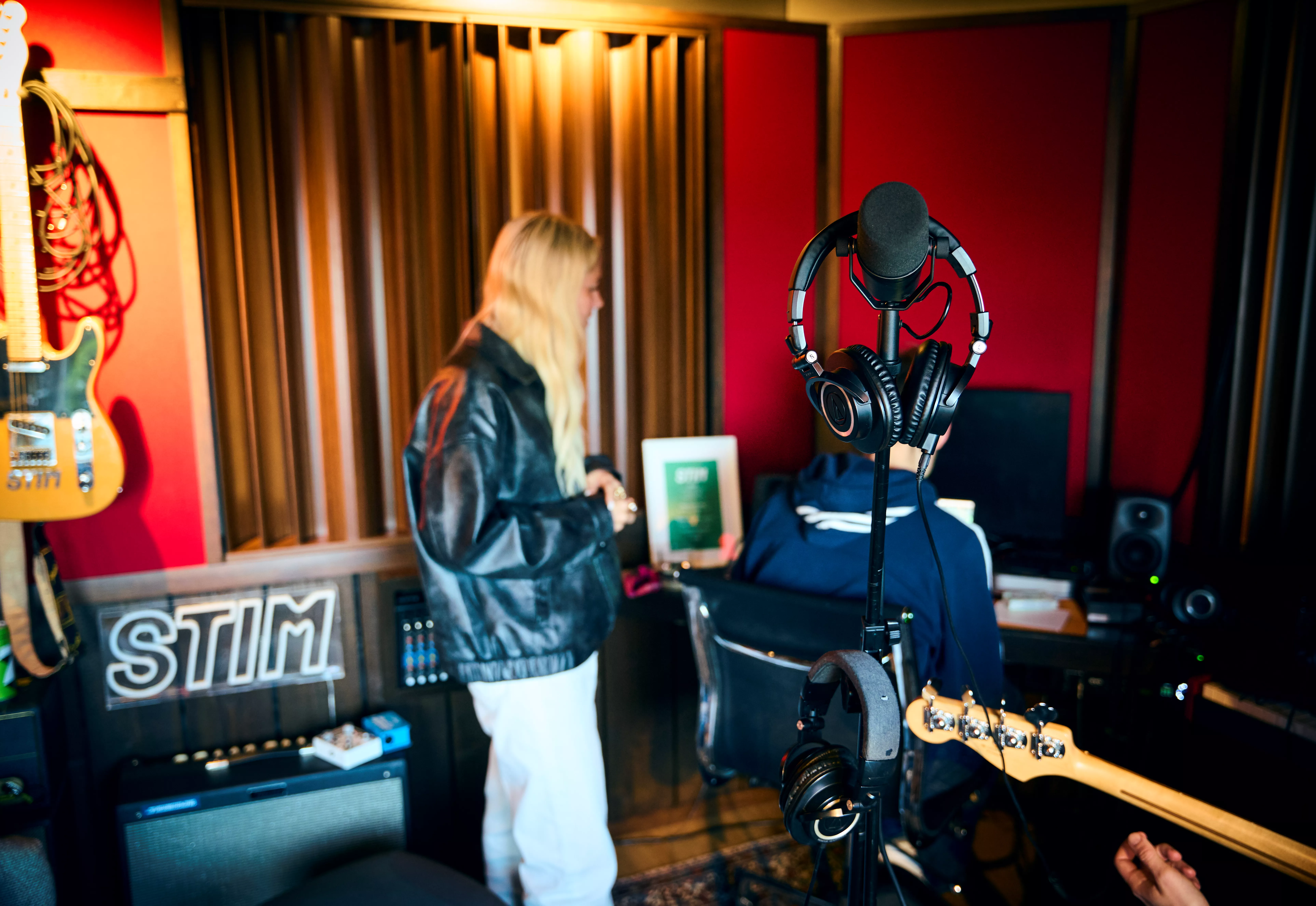 AI-avtal ska ersätta artister – forskare tvivlar