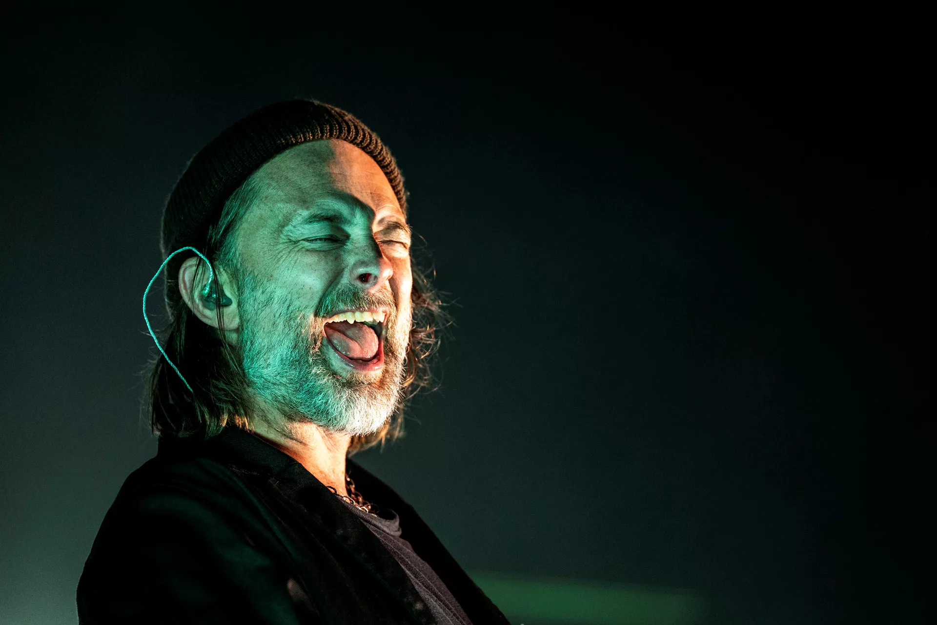ALENE PÅ SCENEN: Thom Yorke annoncerer soloturné