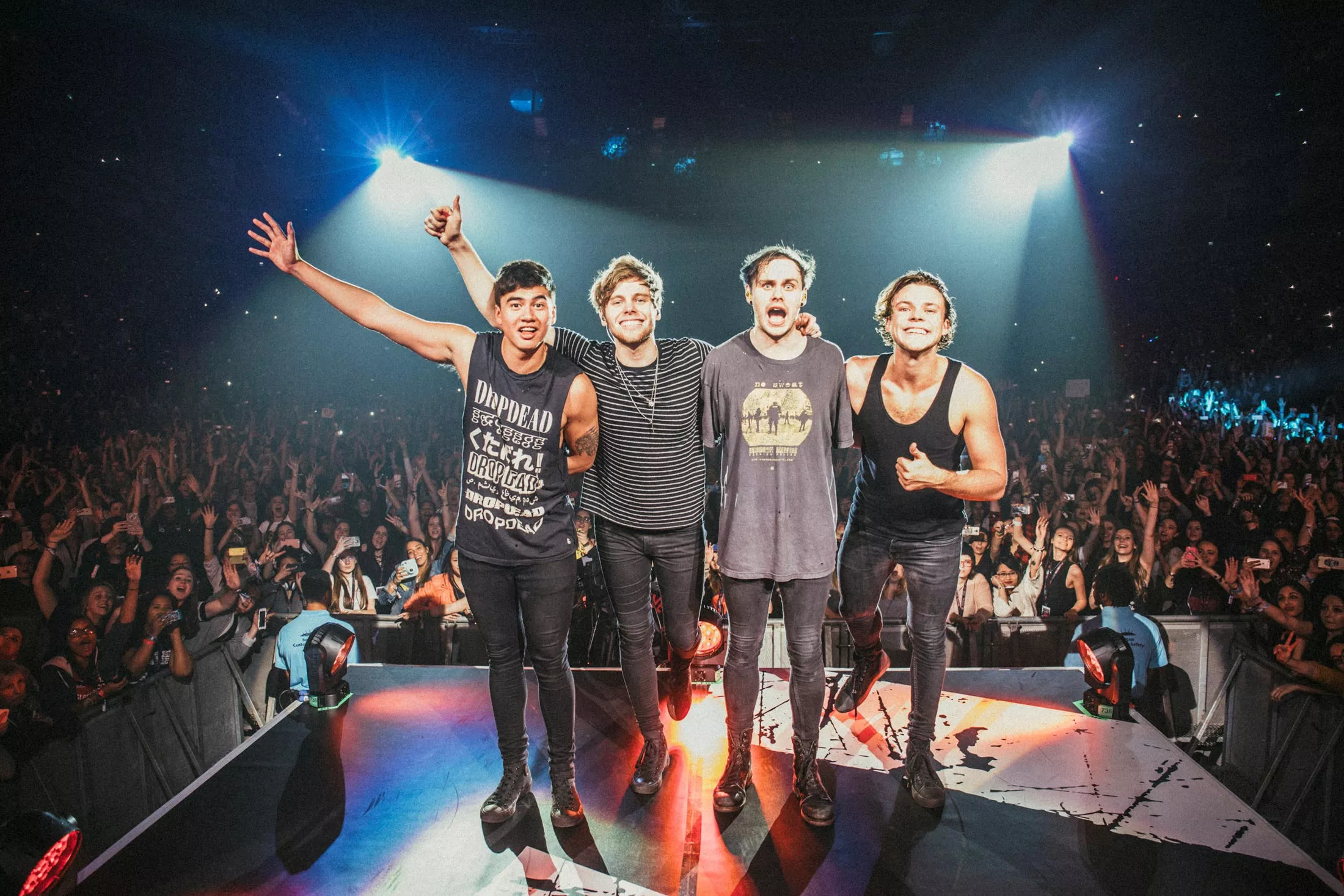 Varm op til 5 Seconds of Summer i Tivoli