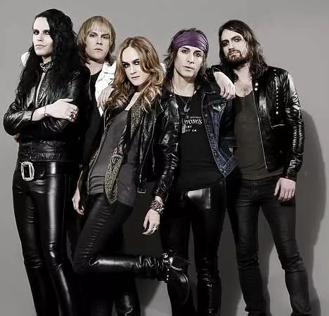 Casablanca: Cozmoz, Peace & Love