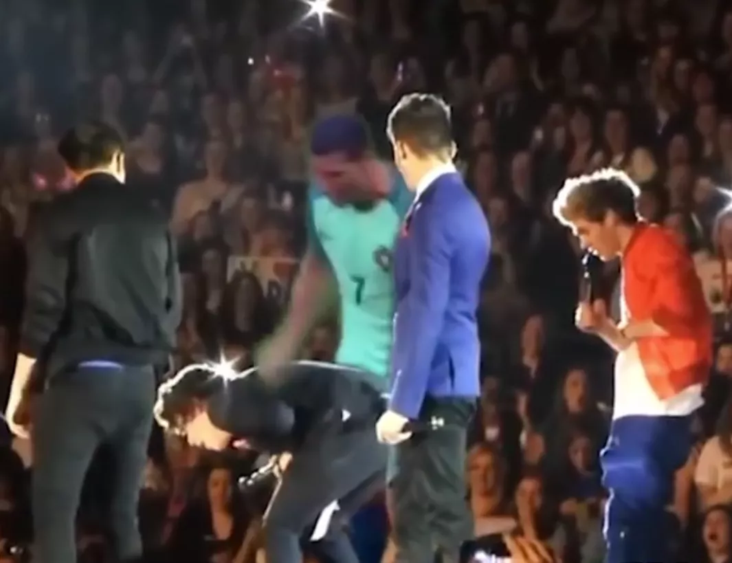 Hysteriskt kul klipp: Se Ronaldo nita kändisar (bland annat popstjärnor)