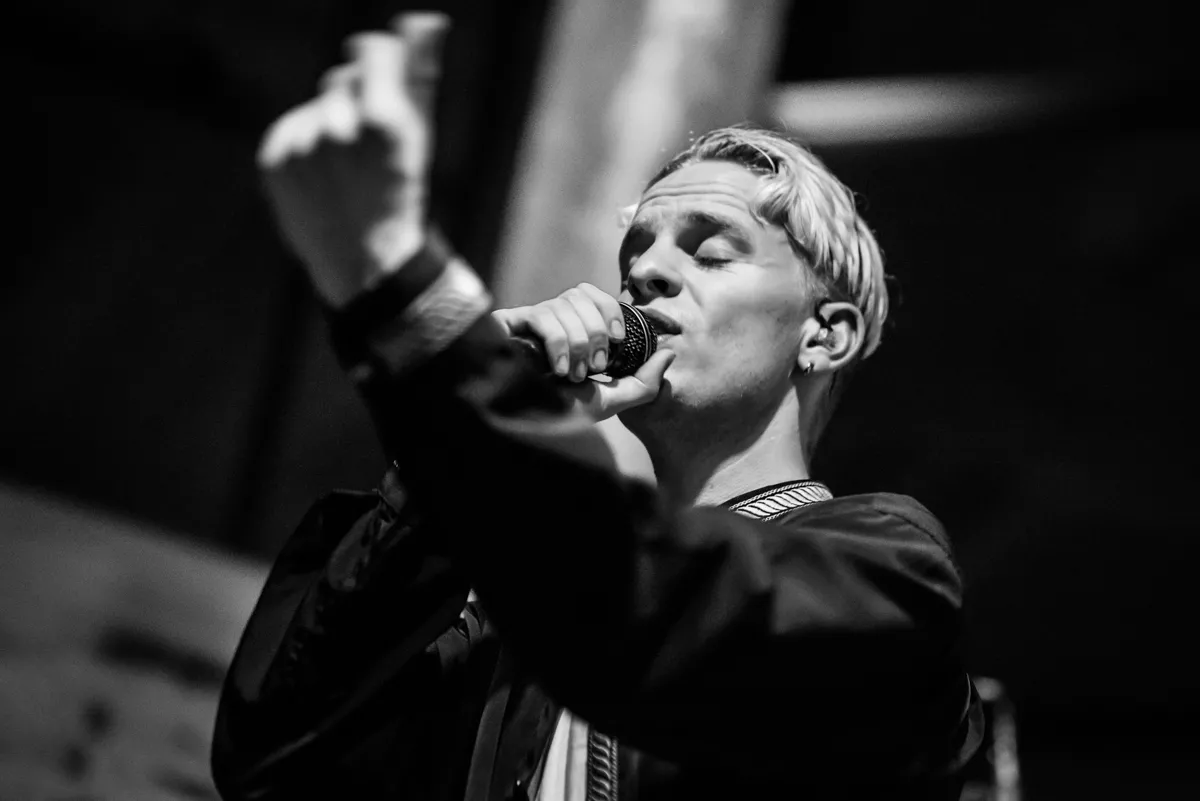 Scarlet Pleasure drager på danmarksturné med Anya