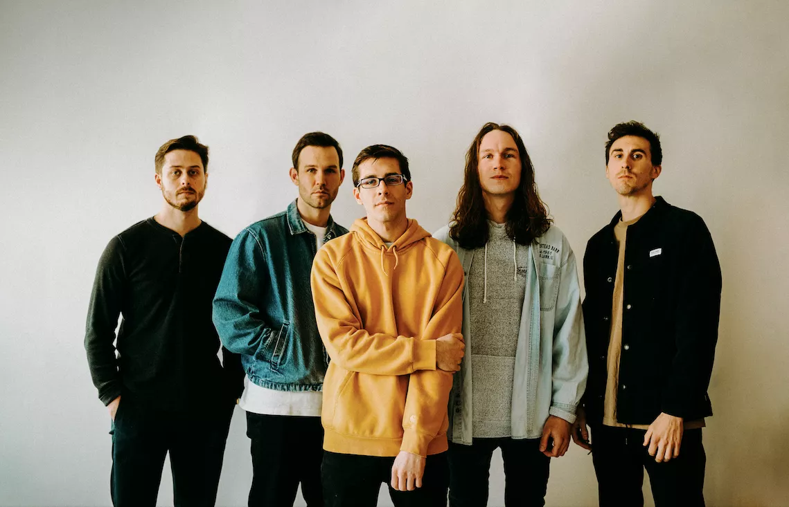 Speglar för klarsynthet och nya visioner – intervju med Knuckle Puck