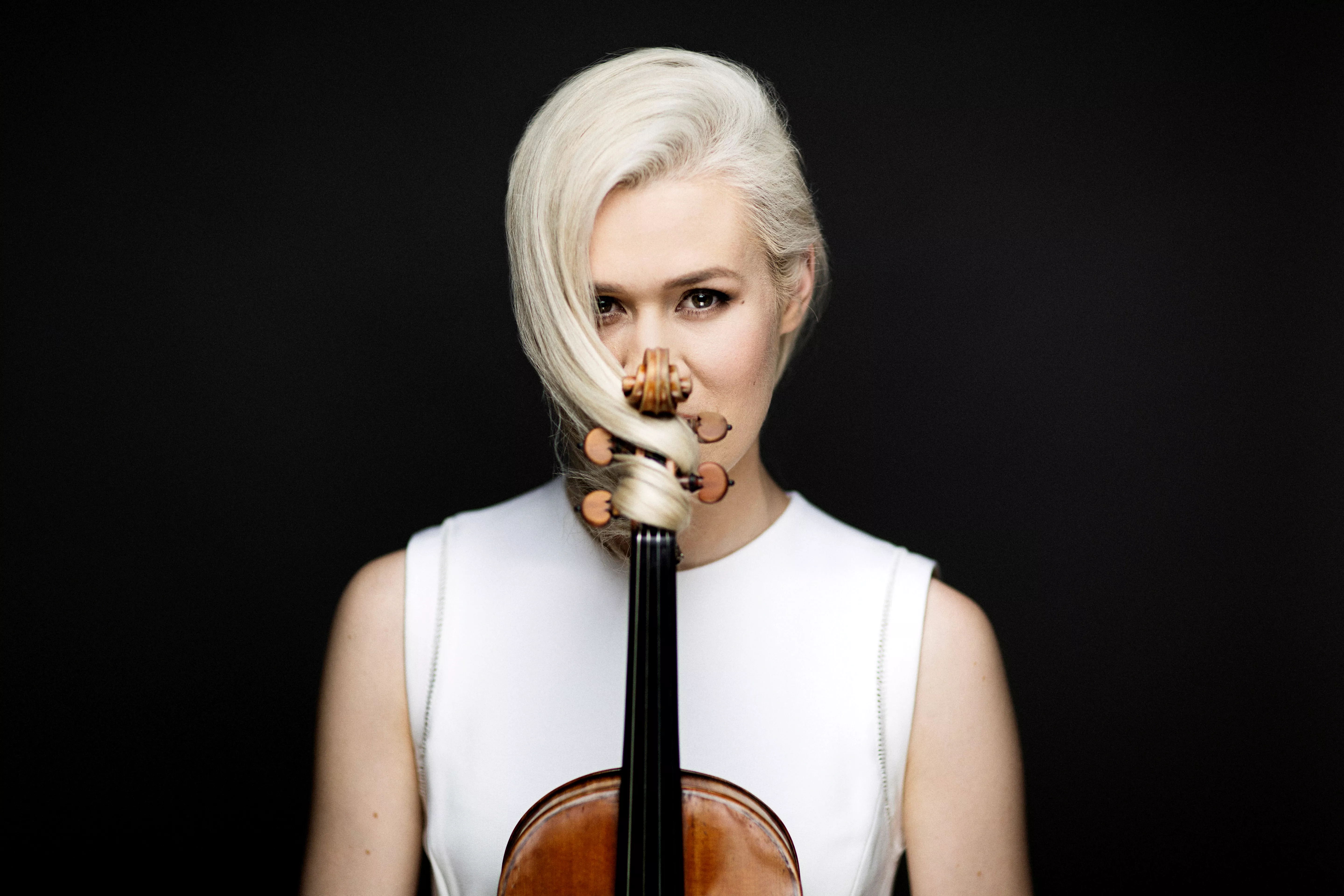 Tar naturen helt inn i debutalbumet