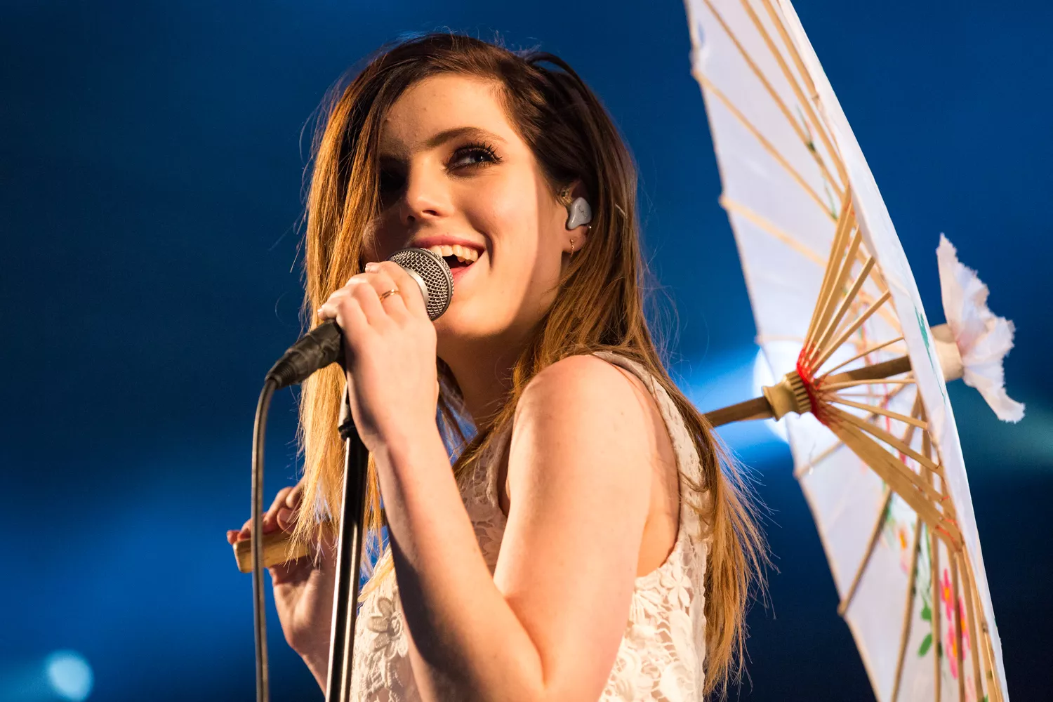 Echosmith: Tinderbox, Yellow Stage