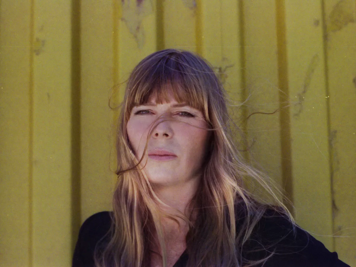 Ekspressiv, rå og klædeligt kantet poprock