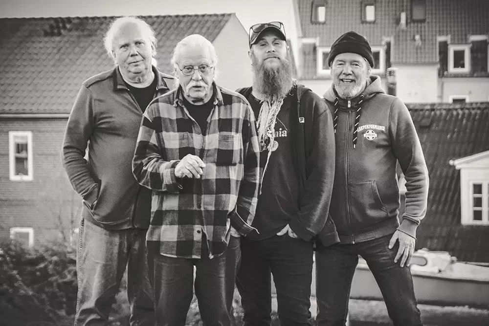 The Old Man and the Sea med godbidder til syrerockhunde