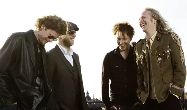 Karma Cowboys varmer op for Mustasch