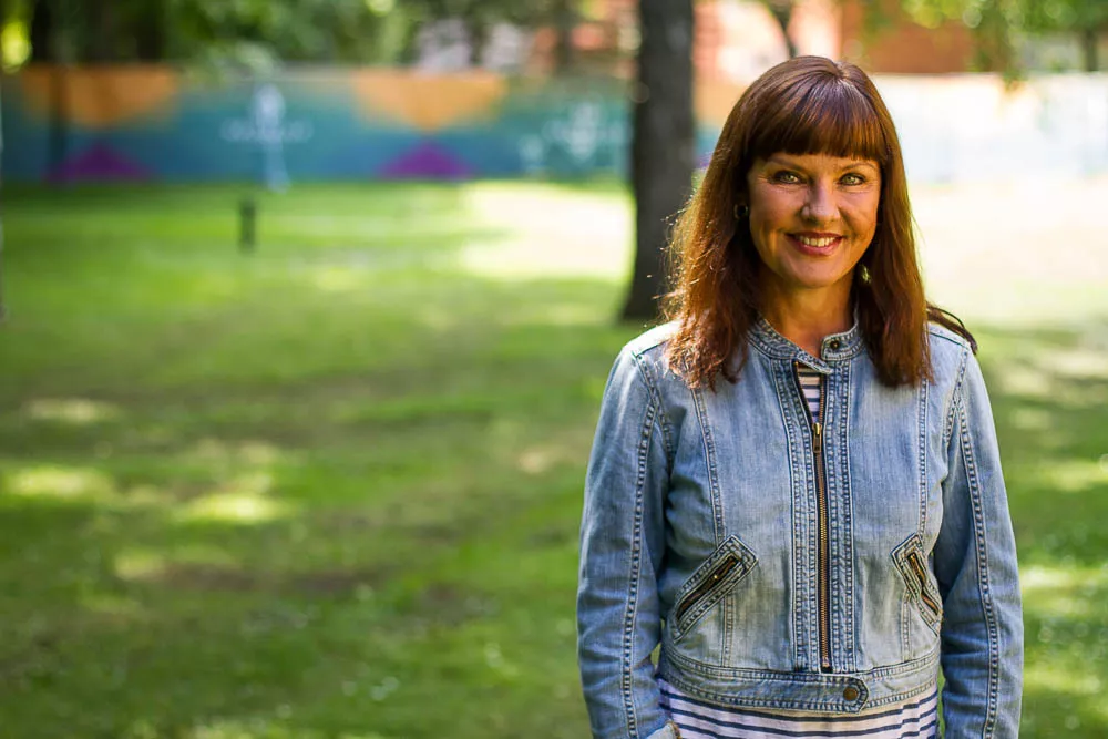 ”Humor och musik är religion”