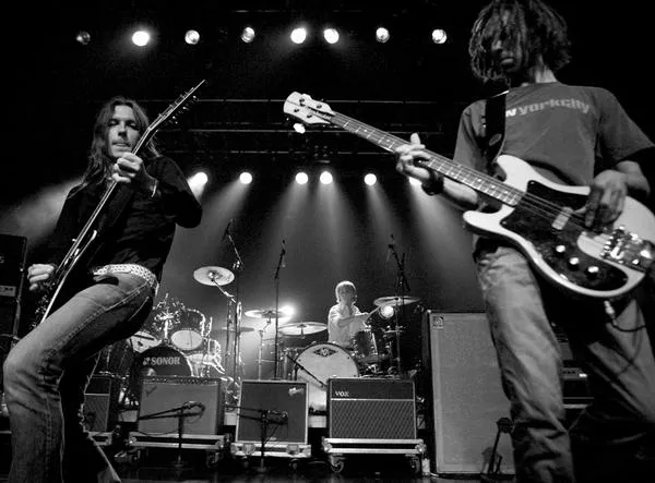 Superfuzz gendannet - forærer plade væk