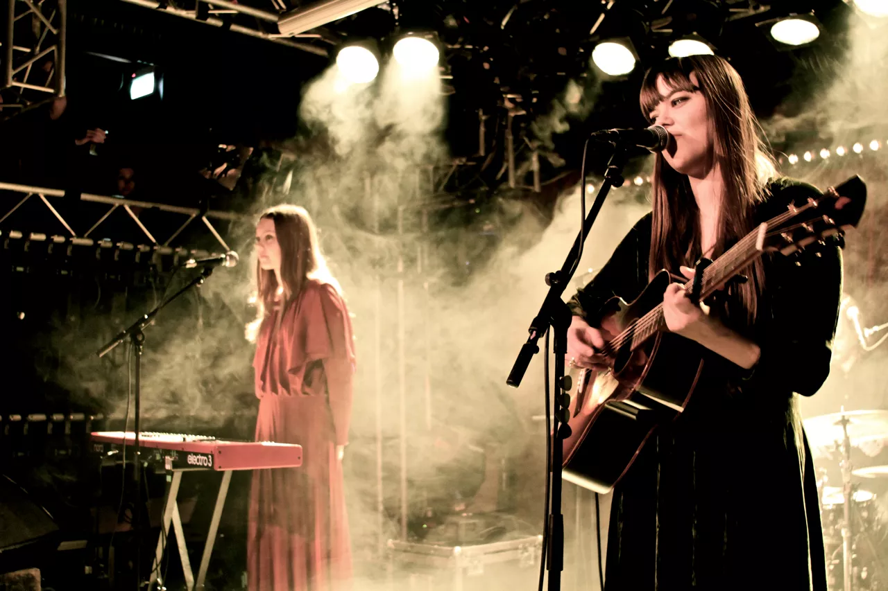 Varm op til First Aid Kit med deres turbus-hits