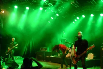 GAFFAs Roskilde-blogger: Trash Talk – en tur i circle pit