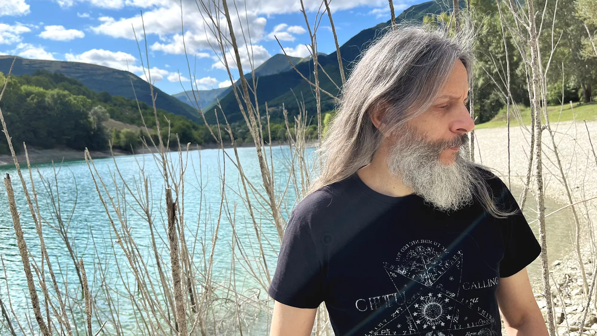 Italiensk metalmusiker udgiver akustisk album – det havde han ikke behøvet