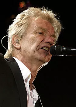 Lars Lilholt skriver selvbiografi