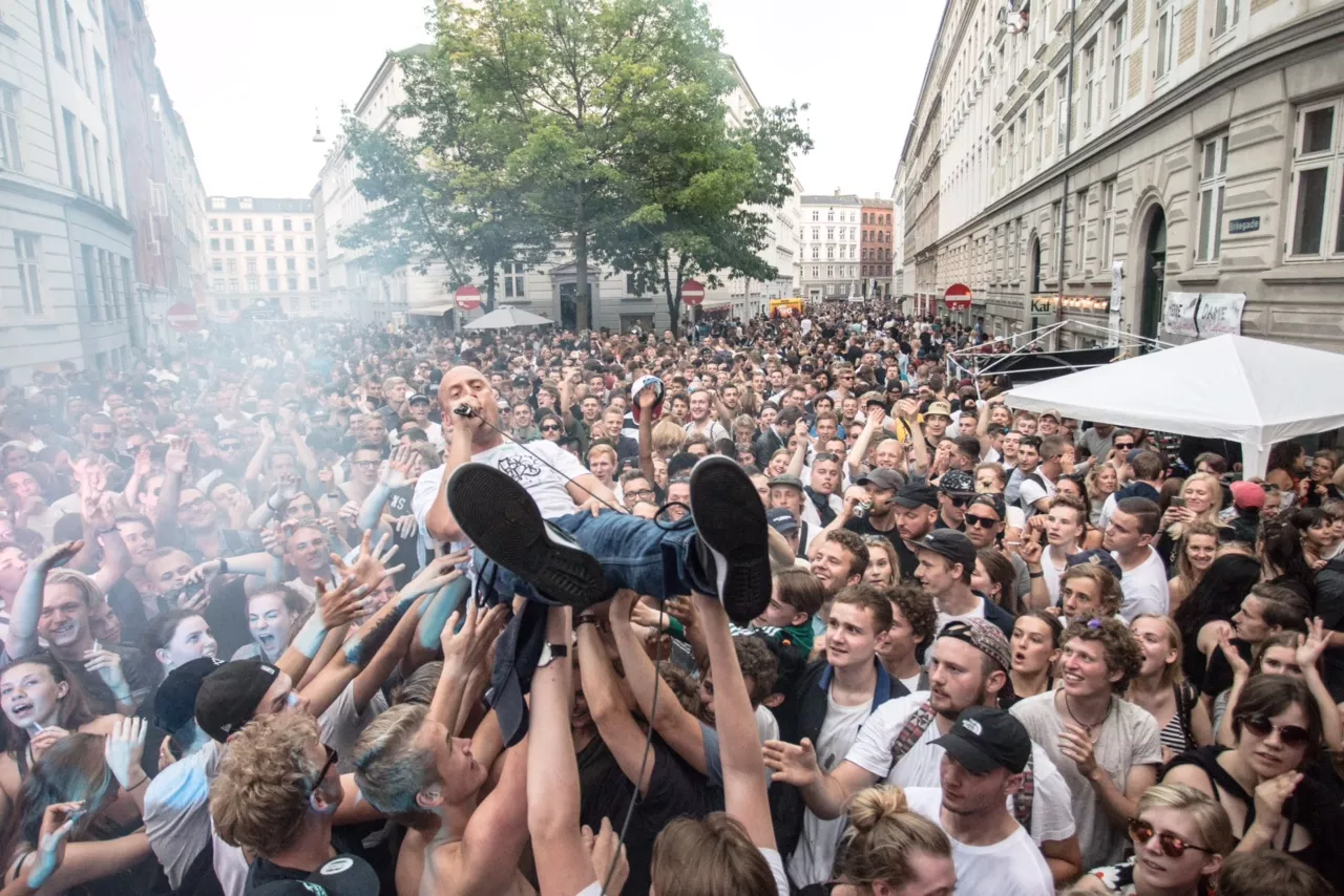 SURPRISE: Pede B udgiver lilla plade ud af det blå