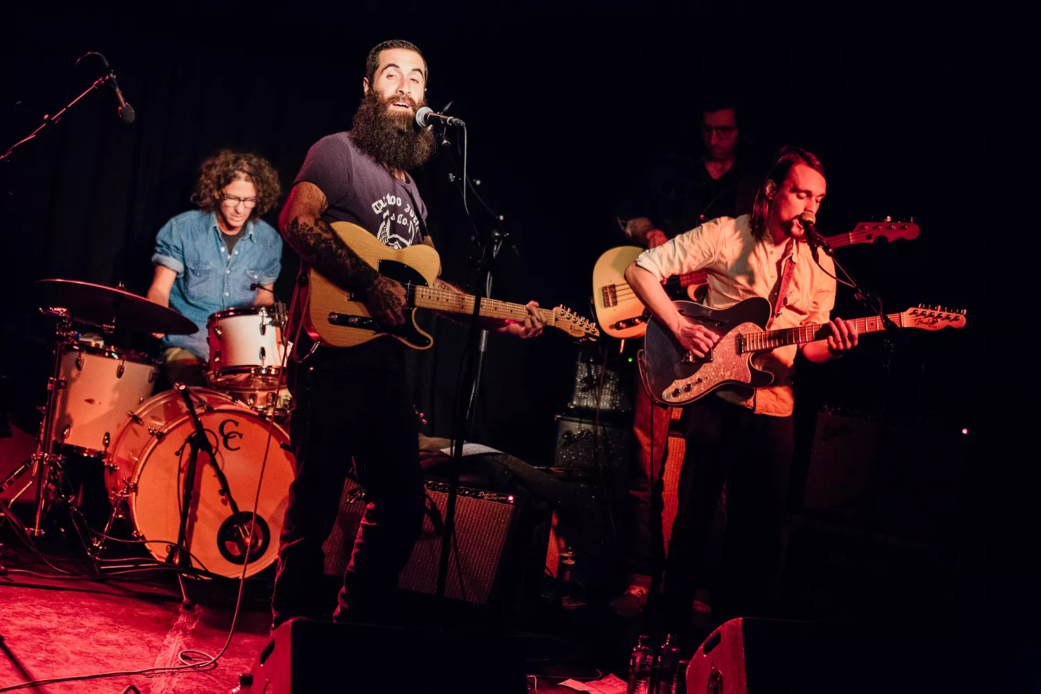 Musikken fortsetter å spille på Pokalen