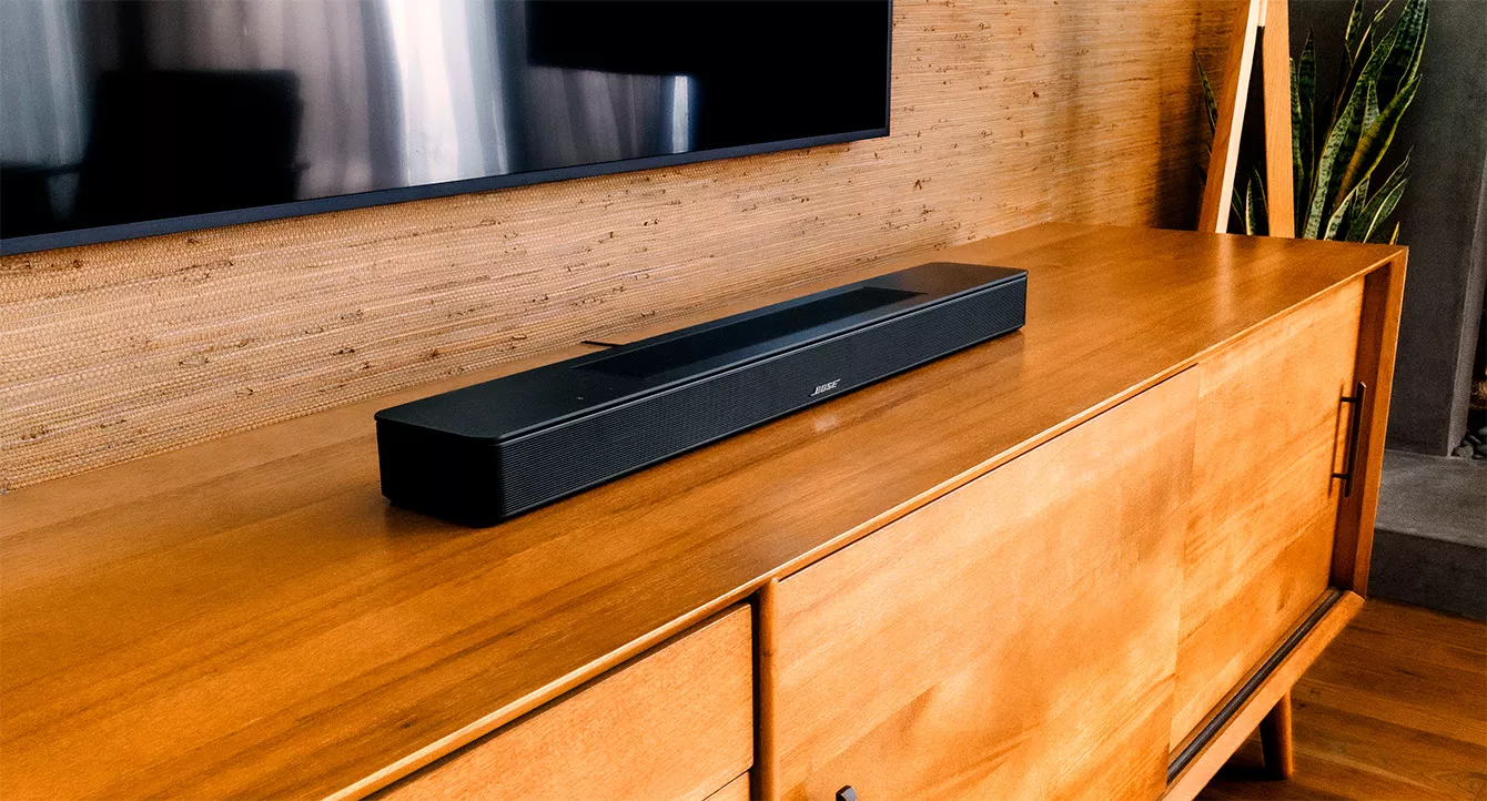 Kompakt soundbar lover bedre oplevelser til film, tv og musik
