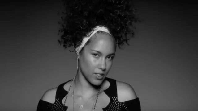Se Alicia Keys optræde med ”Empire State of Mind” sammen med Jay Z på Times Square