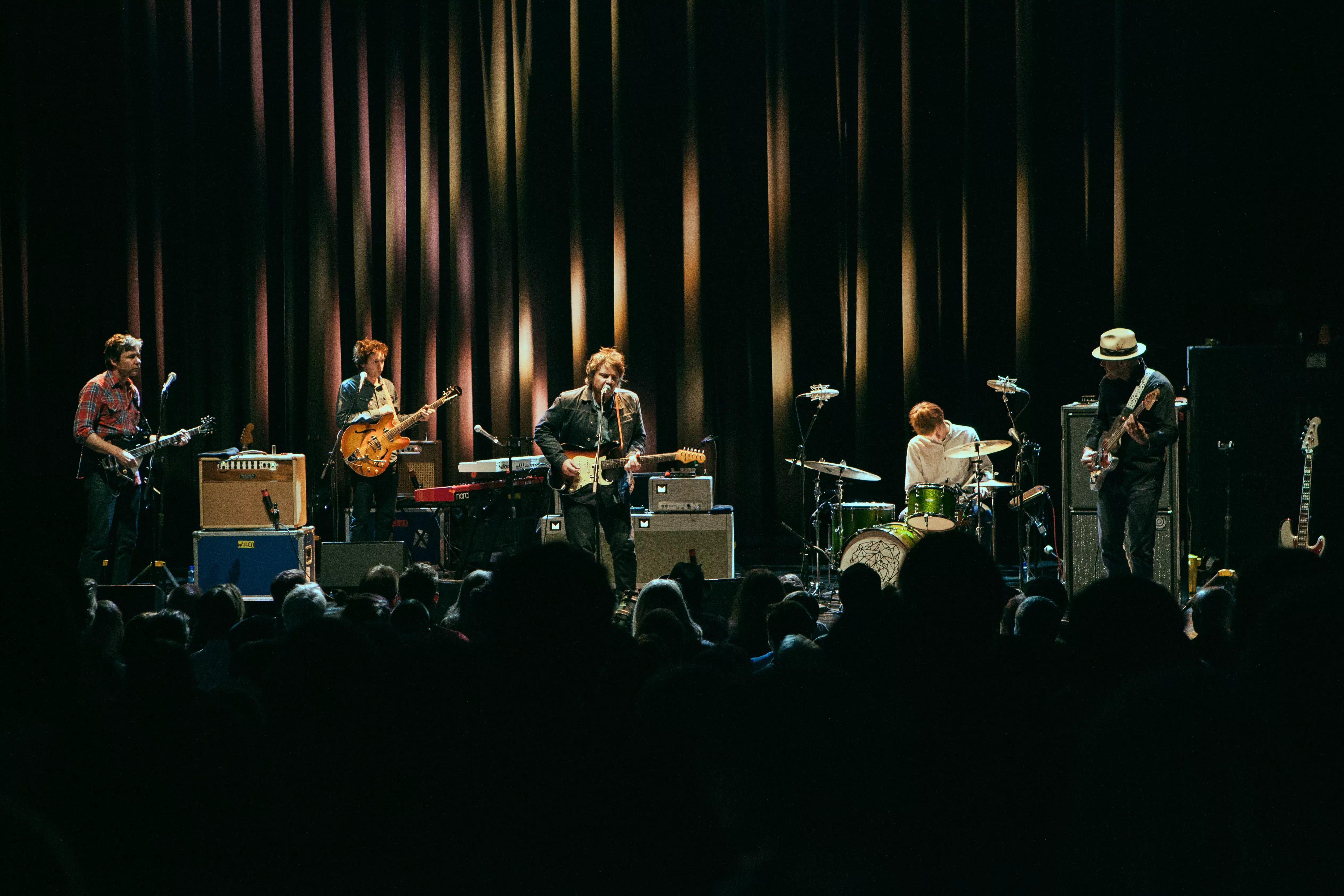 Tweedy: Sentrum Scene, Oslo