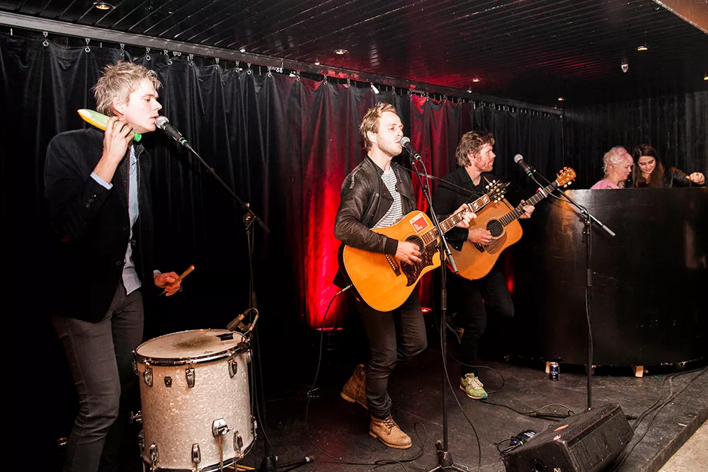 Folkeklubben annoncerer nye prominente gæster