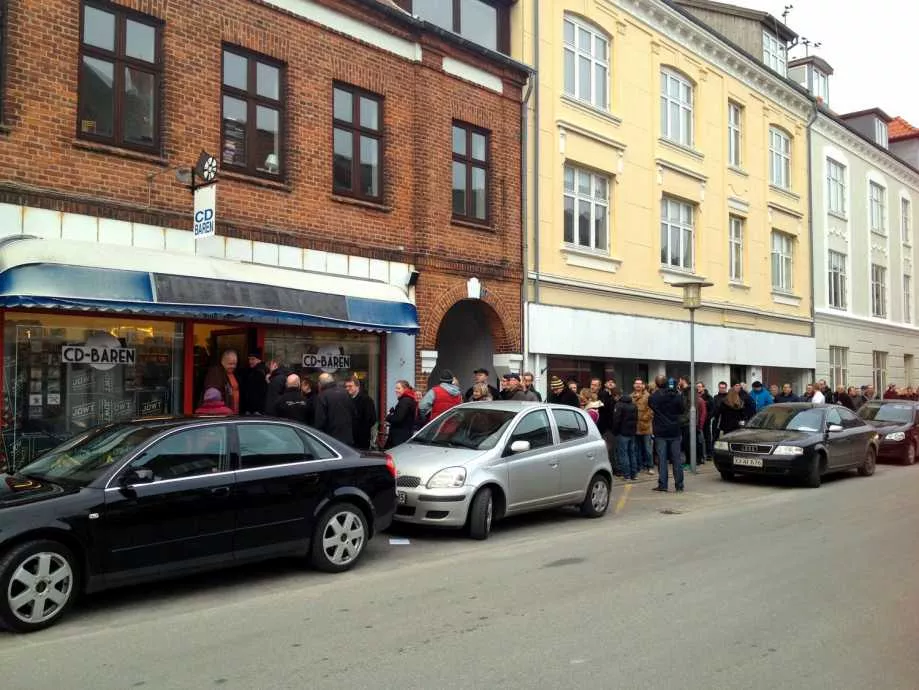 Ny udgivelse skaber kø foran nordjysk pladebutik