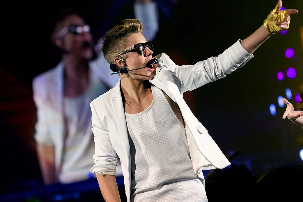 Bieber brager ind på ugens hitliste