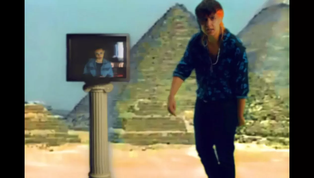 Musikvideo: Julian Casablancas og Jehnny Beth fortolker Sort Sol