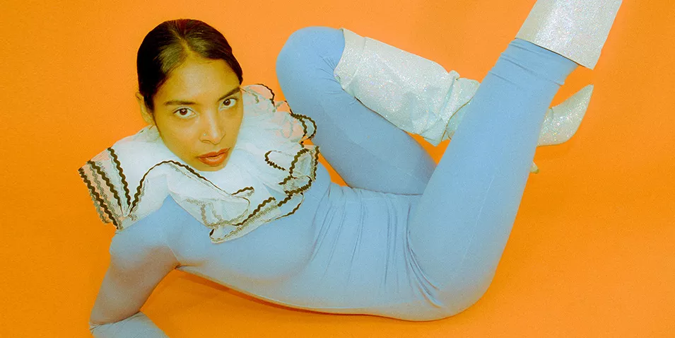 ANMELDELSE: Forunderligt og fragmenteret