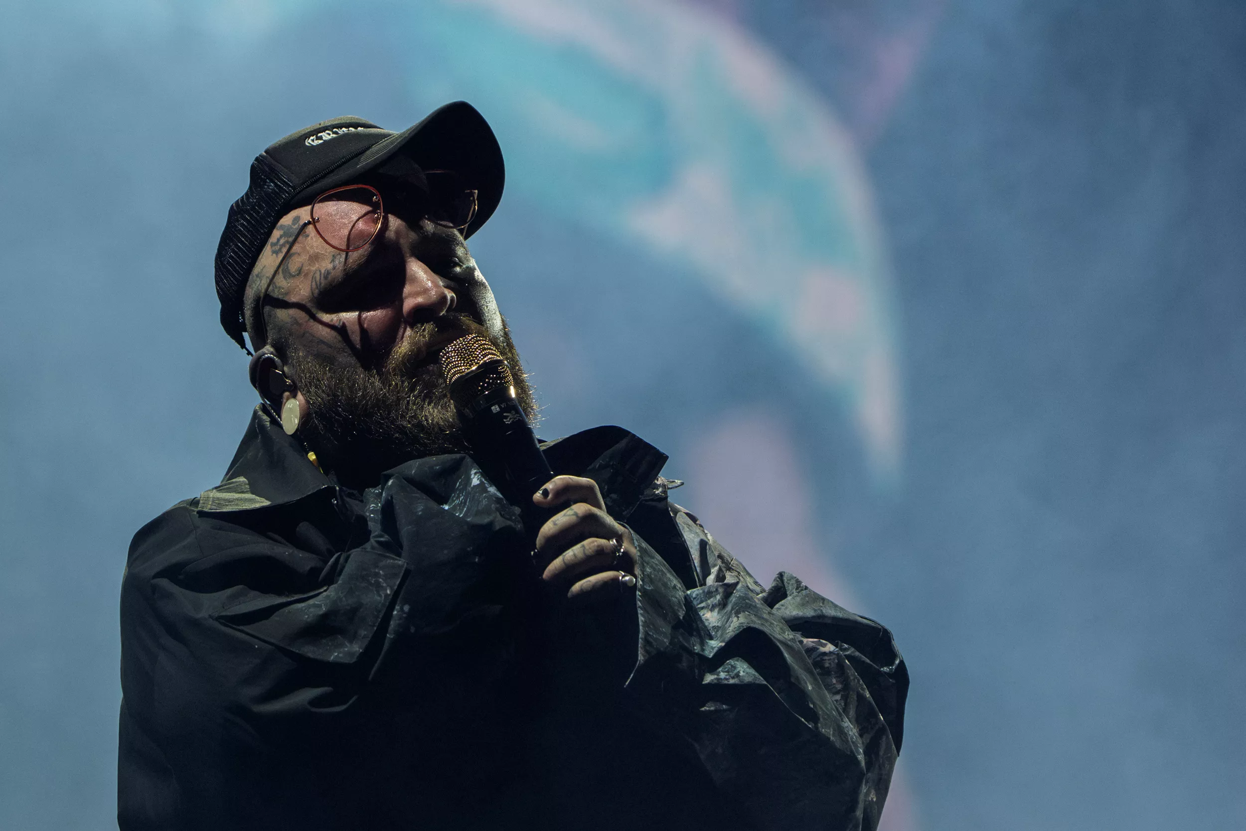 En sine steder hæderlig koncert med skønhedspletter