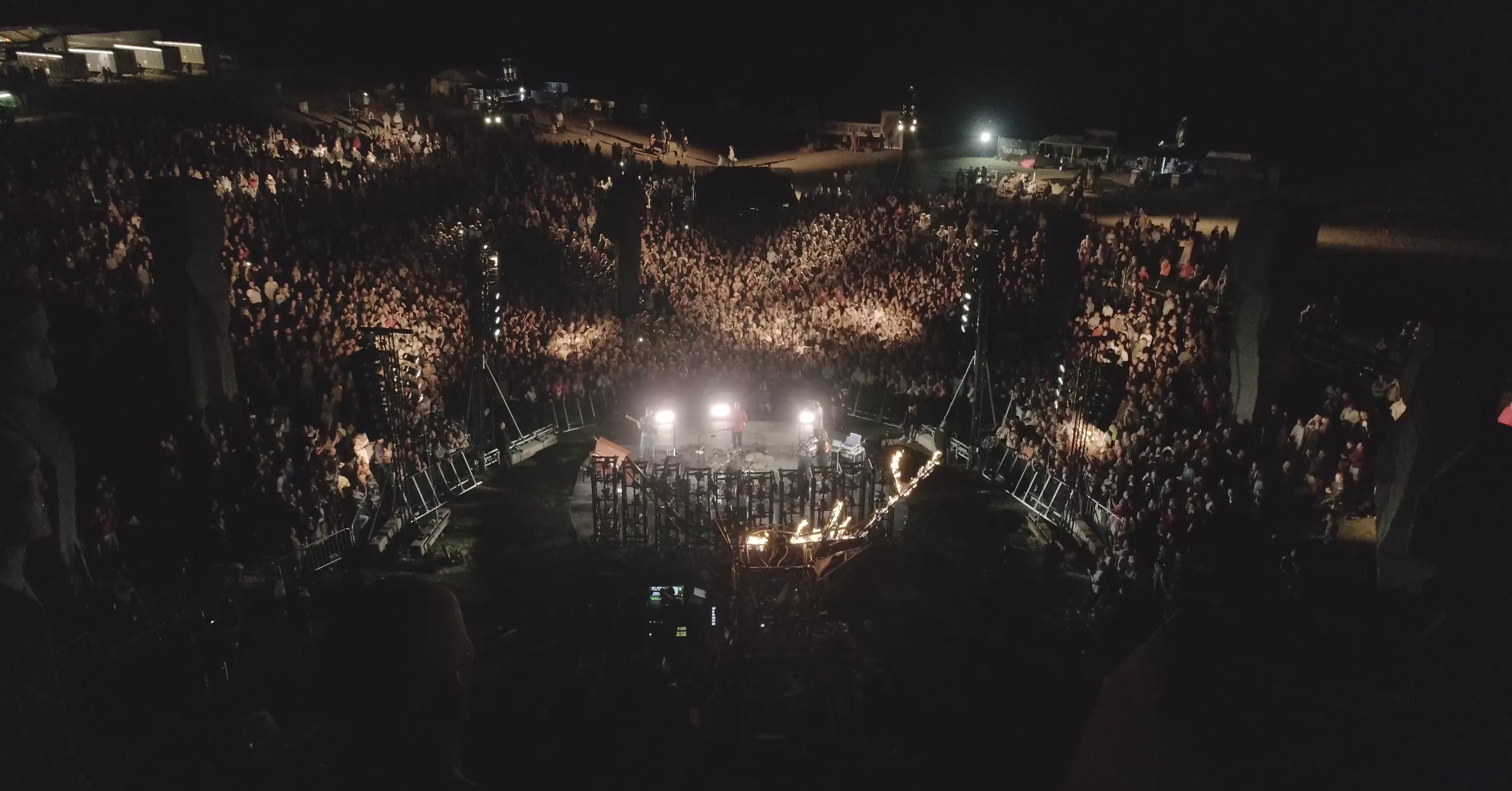 Kom bag om The Minds of 99’s vildeste koncert til dato