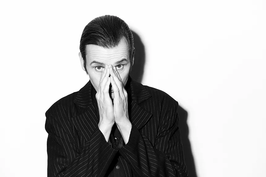 En sprogligt fascinerende selvbiografi