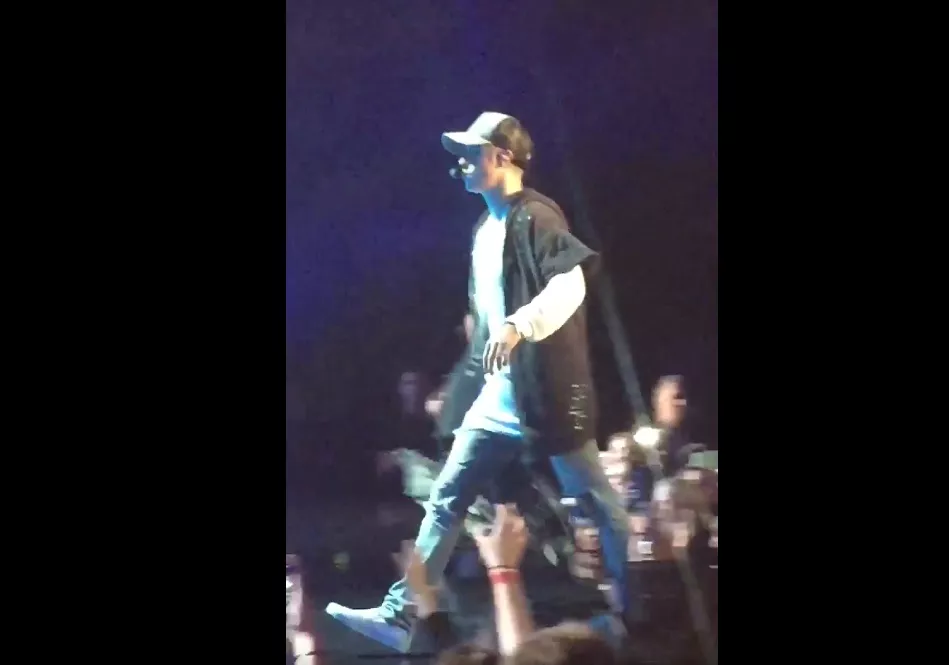 Se uppgiven Justin Bieber gå av scen i Oslo – efter en låt