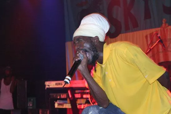 Sizzla stoppas