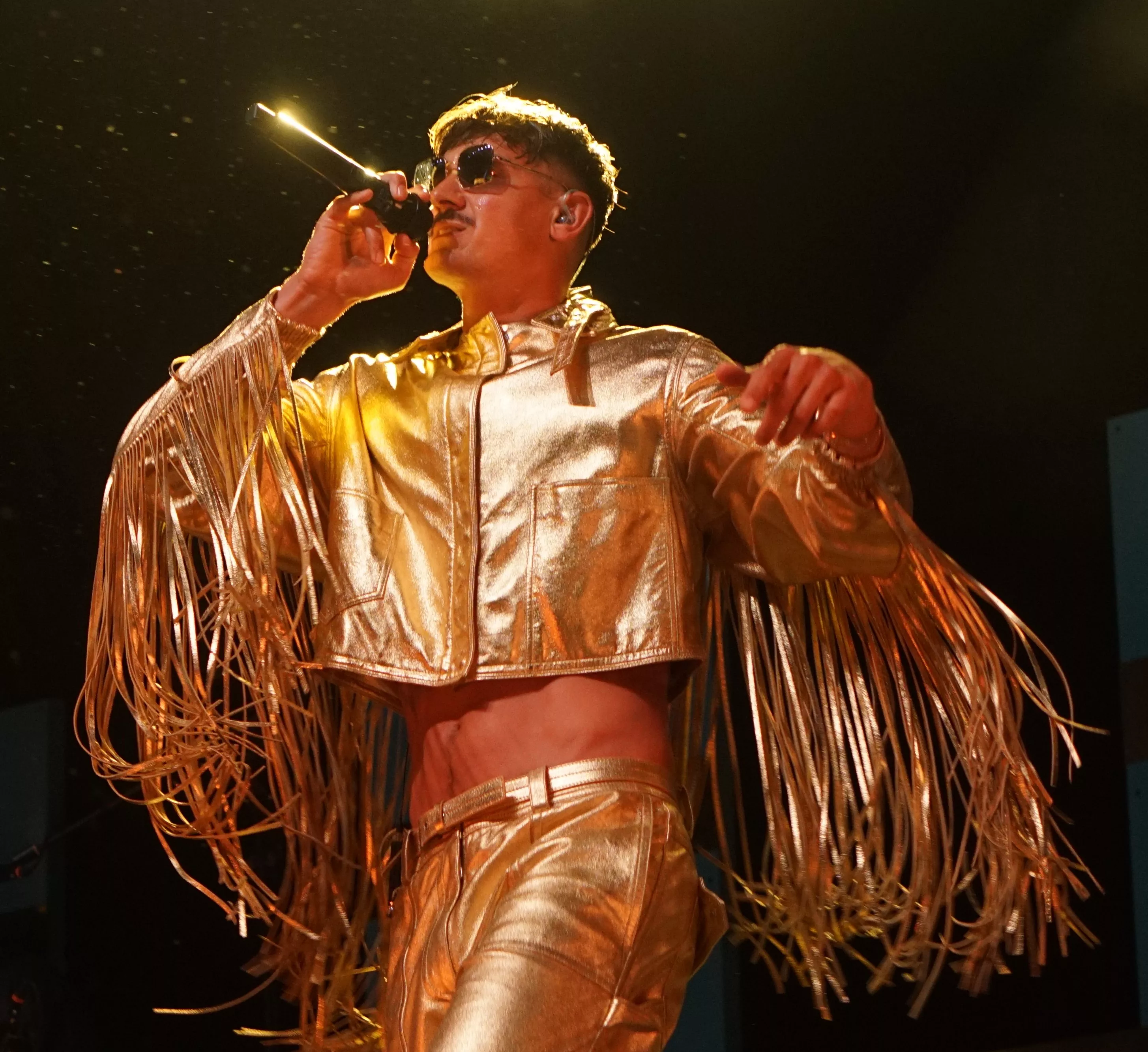 FESTEN FORTSÆTTER: Tobias Rahim annoncerer første koncertdato i 2024