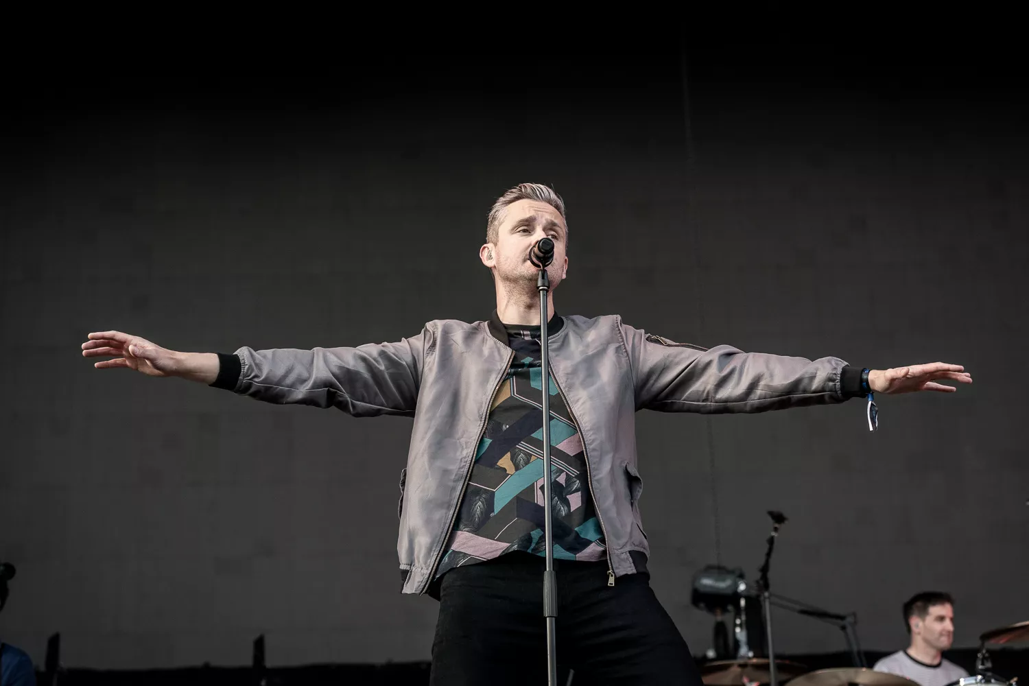 Klaverpopperne er tilbage, hvor de slap – helt bogstaveligt